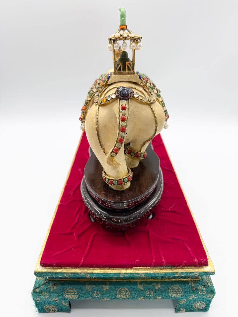 削除します　天然素材 宝石飾 象 置物 全長22cm 重1.24kg 細密細工