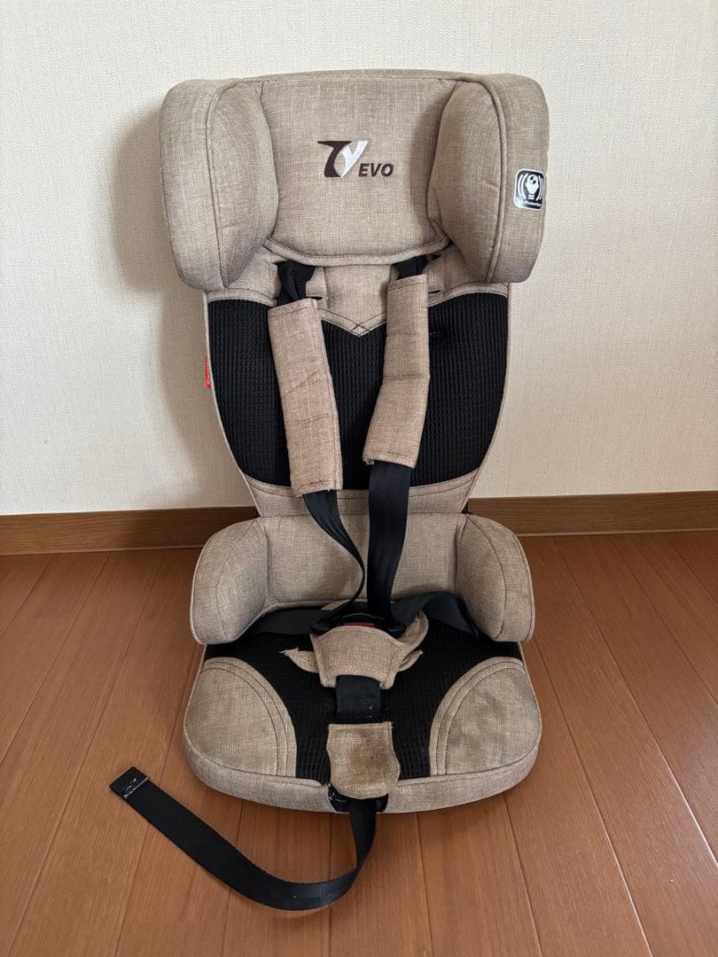 日本育児　EVO 車用チャイルドシート