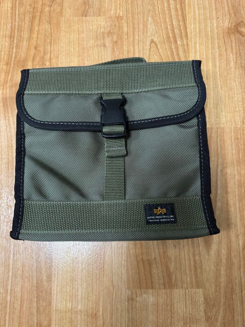ALPHA INDUSTRIES キャリーケース 美品　オマケ付き