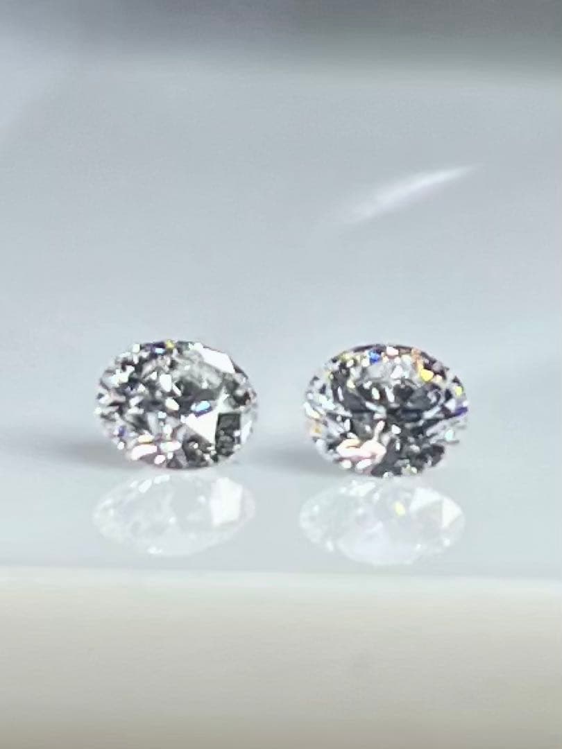 プラチナフクリン留　天然ダイヤモンドピアス 計0.6ct