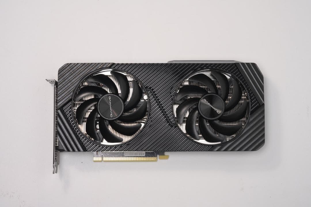 グラフィックボード・グラボ・ビデオカード GAINWARD RTX4070 GHOST