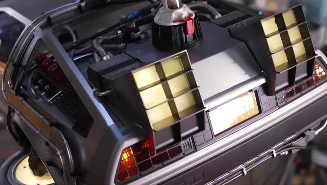 1/6ホットトイズ バックトゥザフューチャー パート2 デロリアンタイムマシーン