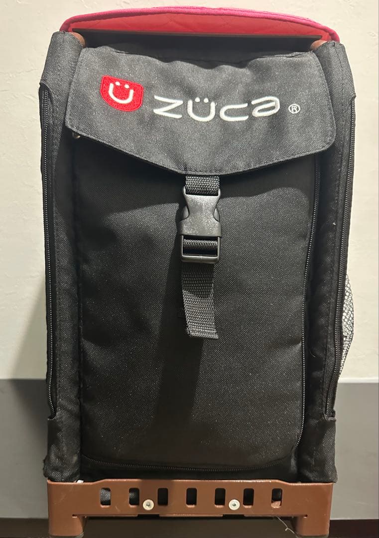 【新年の激安セール中！】Zuca スポーツ バック　座れるバッグ　４点セット