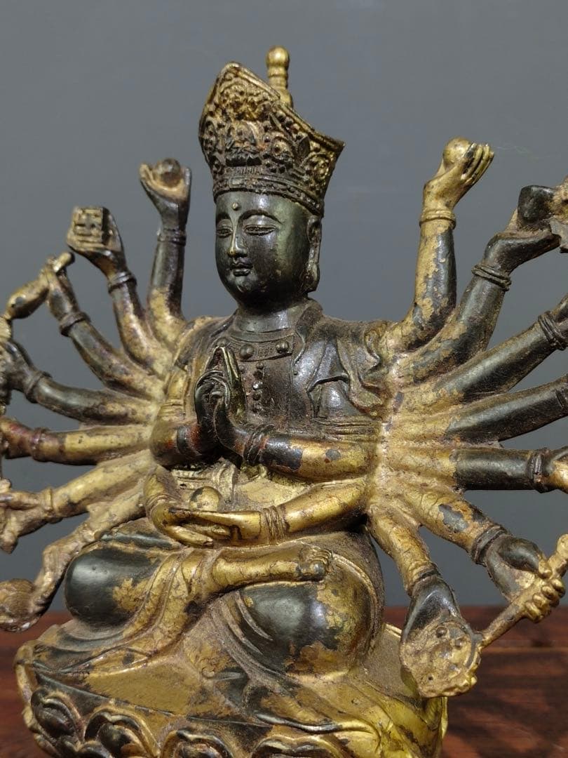 旧蔵品　純銅製・泥金仕上げ　十八腕仏像　准胝仏母 アンティーク　唯一無二　時代物