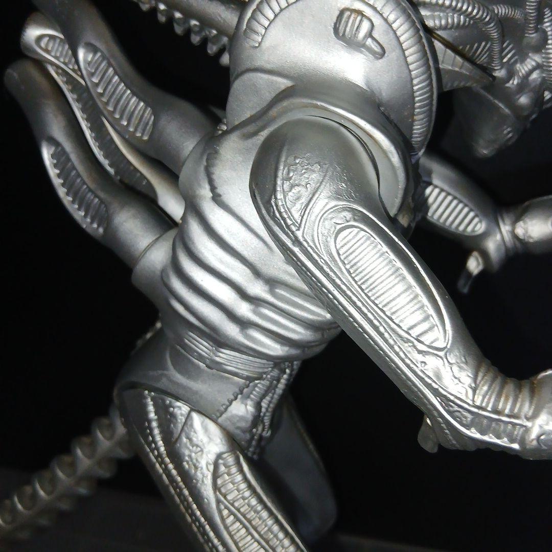 エイリアンフィギュア 可動式 シルバー 約30cm