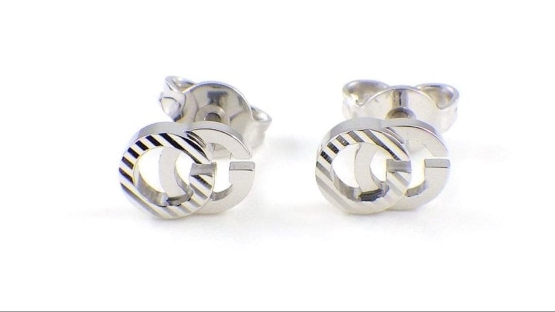 GUCCI G Gランニング　ピアス Au 750ゴールド