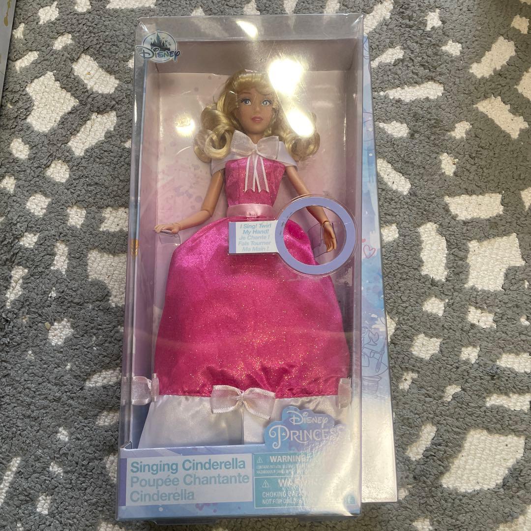 激レア♡ ディズニープリンセス　シンデレラ　シンギングドール