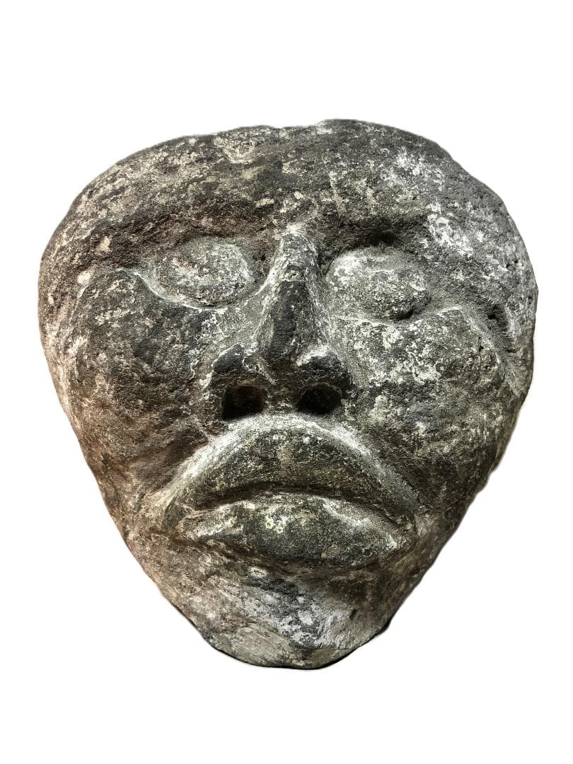【 石像彫刻（顔面部）】 先史時代伝世　収蔵品