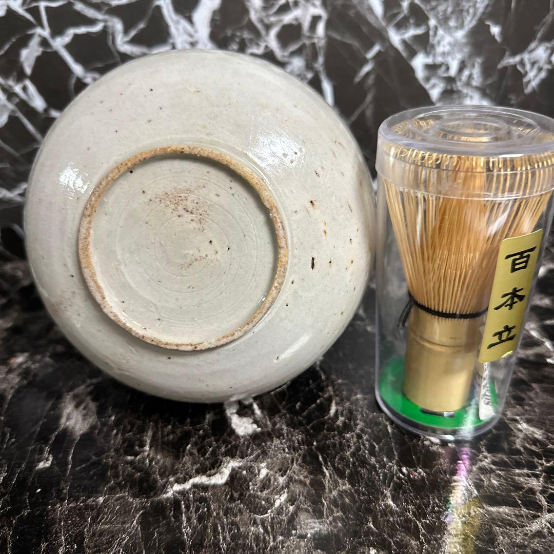 李朝、白磁染め付け、中徳利、時代箱付き。