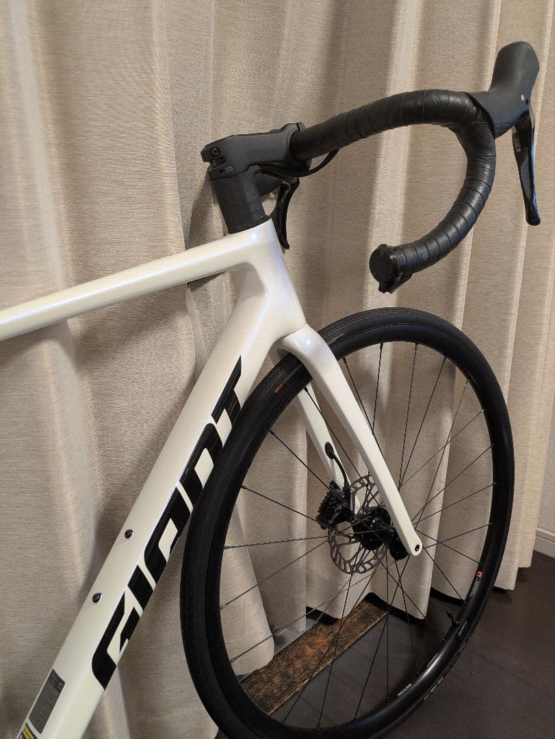 ジャイアント GIANT TCR Advanced 2 KOM 2025モデル