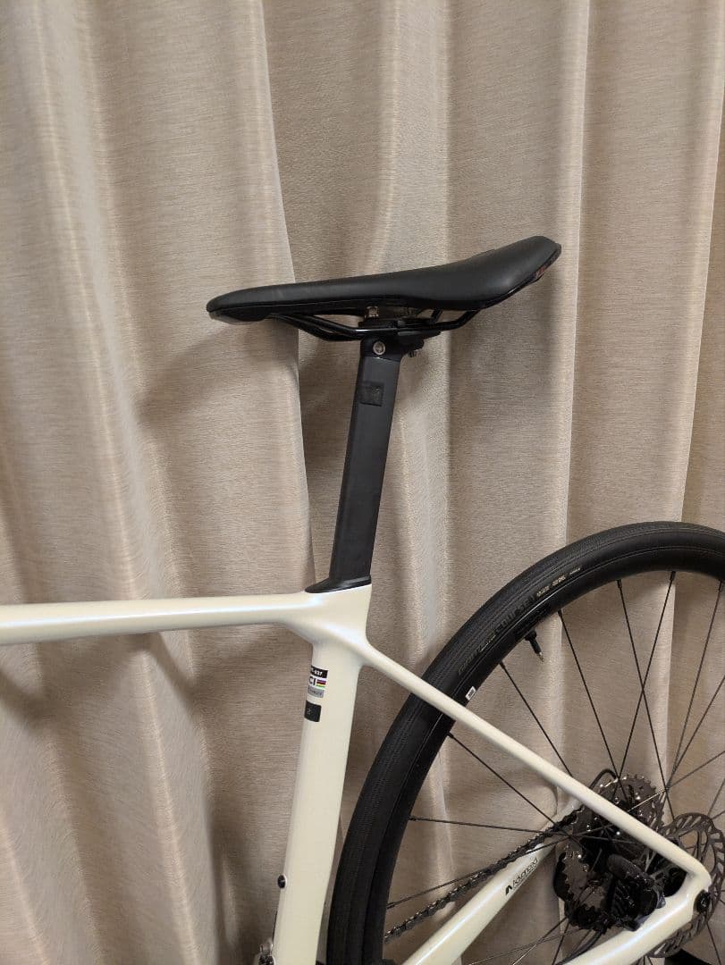 ジャイアント GIANT TCR Advanced 2 KOM 2025モデル