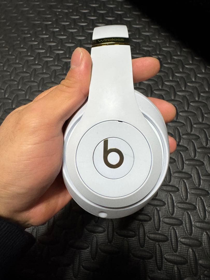 Beats Studio3 ワイヤレスノイズキャンセリングヘッドホン