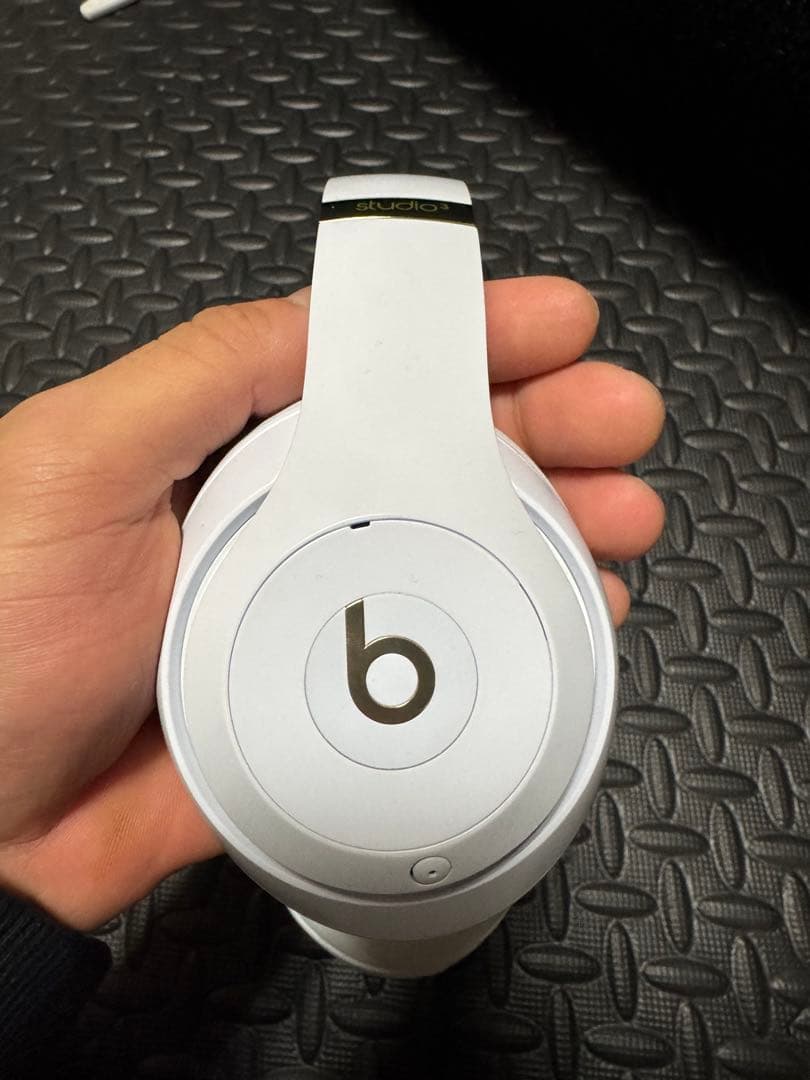 Beats Studio3 ワイヤレスノイズキャンセリングヘッドホン