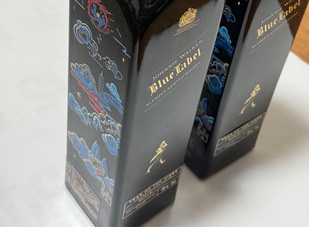 2本 ジョニーウォーカー ジョニーウォーカー ブルーラベル　イヤーオブザタイガー