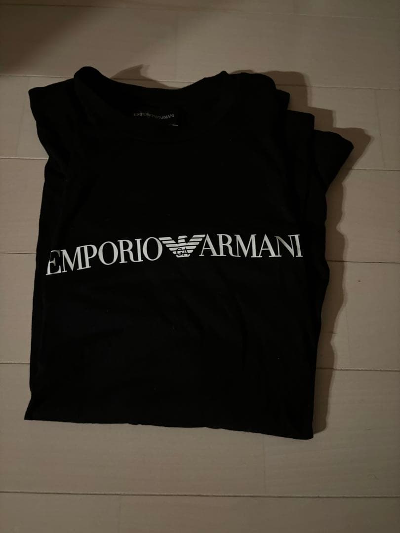 EMPORIO ARMANI ブラック Tシャツ