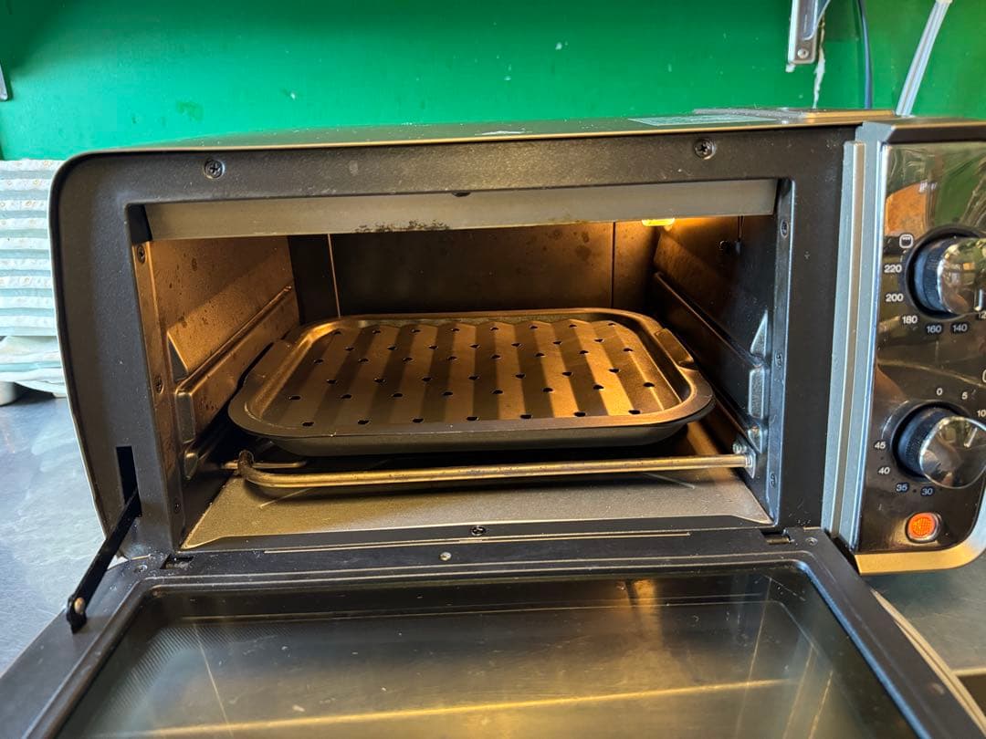 DeLonghi オーブン&トースター (ピザストーン付き)