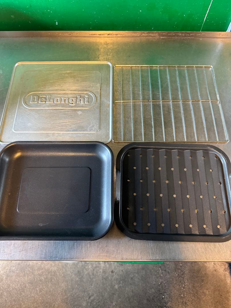 DeLonghi オーブン&トースター (ピザストーン付き)