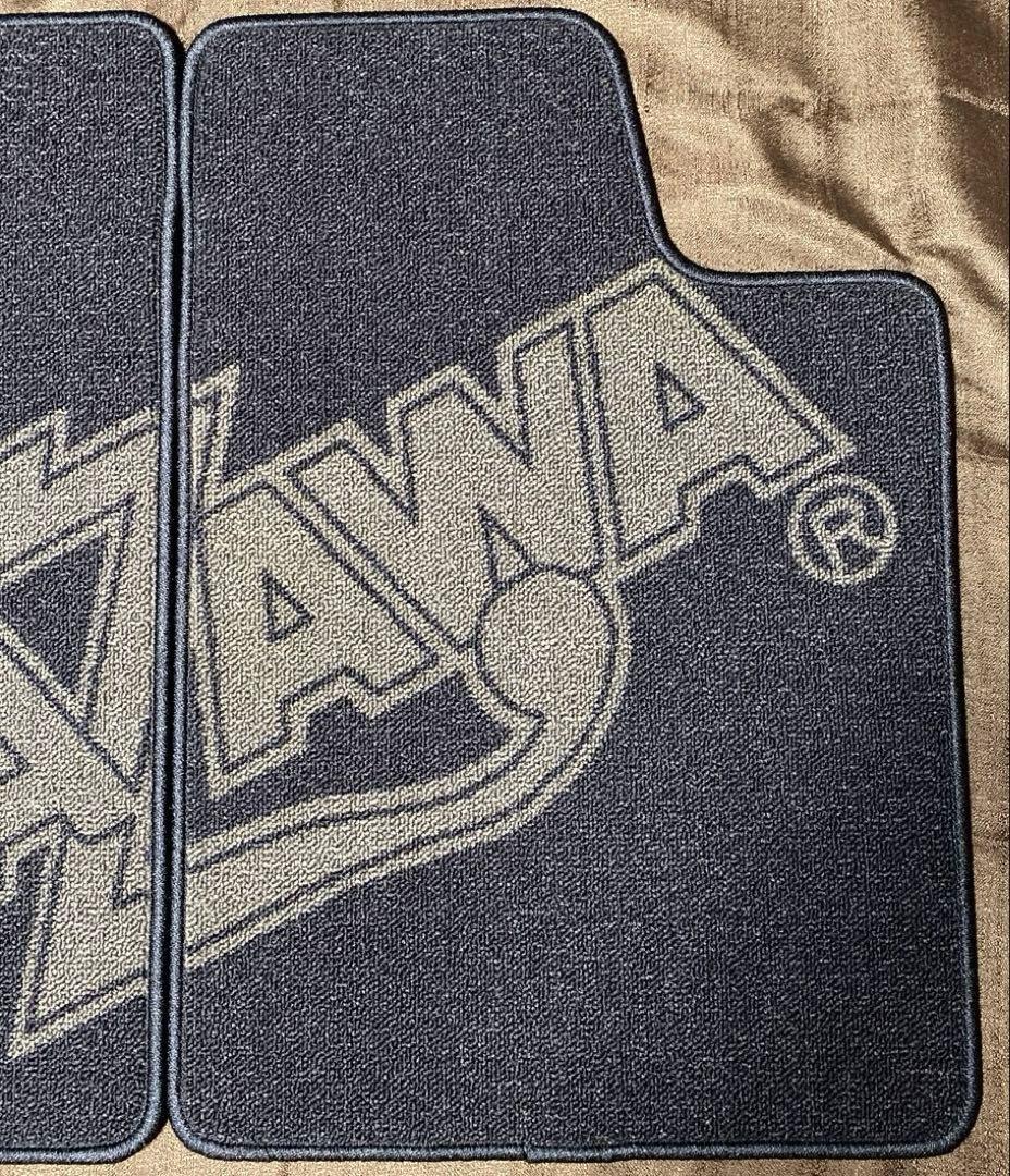 E.YAZAWA ロゴ入りカーフロアマット