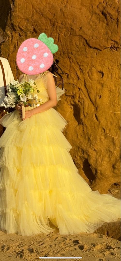 イエロー ティアードチュールドレス