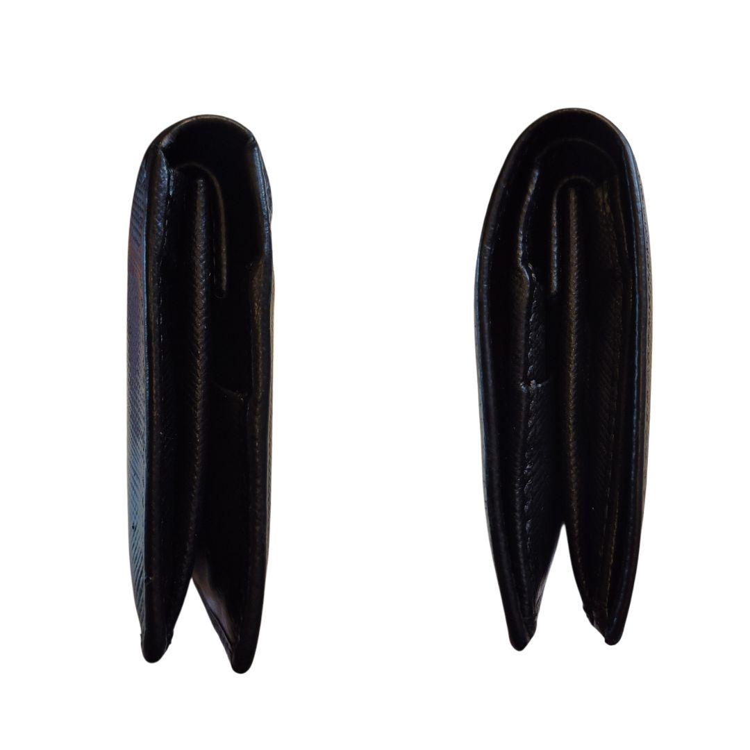 ＰＲＡＤＡ　プラダ　サフィアーノ　二つ折り財布　ブラック革