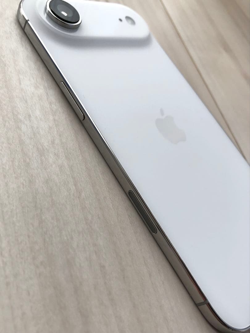 AppleCare+付！美品iPhone Air 256GB白