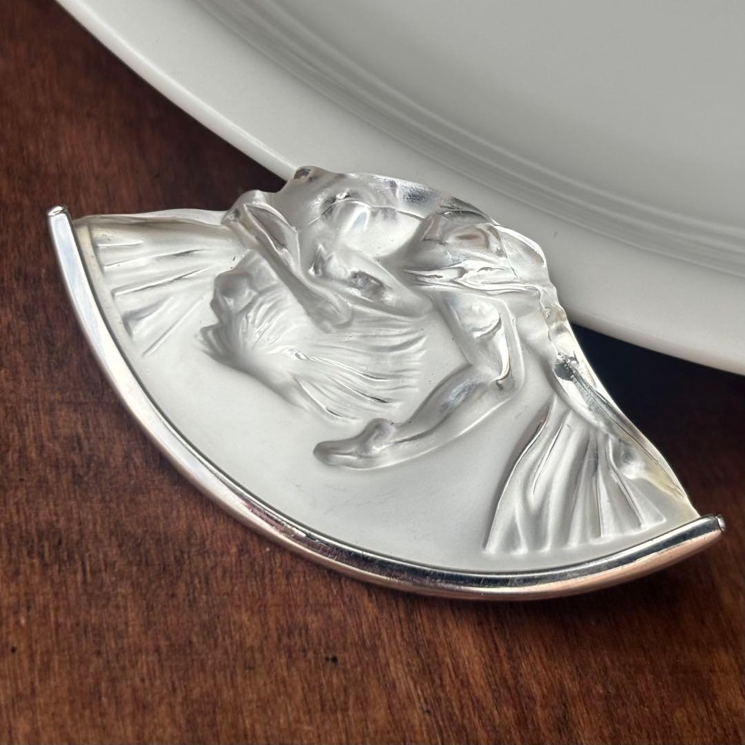 LALIQUE◎ シルバー925刻印カービングクリスタルブローチ◎ルネ・ラリック