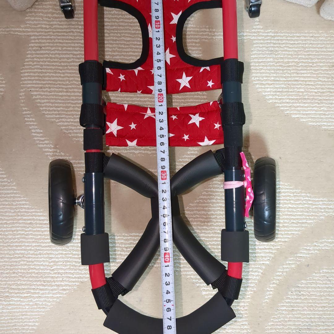 ワンちゃん4輪　リハビリ　食事補助　犬用車椅子　体制維持補助　犬の歩行器