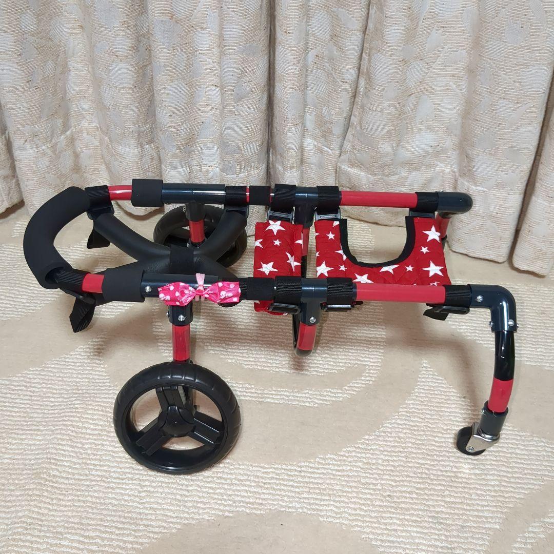 ワンちゃん4輪　リハビリ　食事補助　犬用車椅子　体制維持補助　犬の歩行器