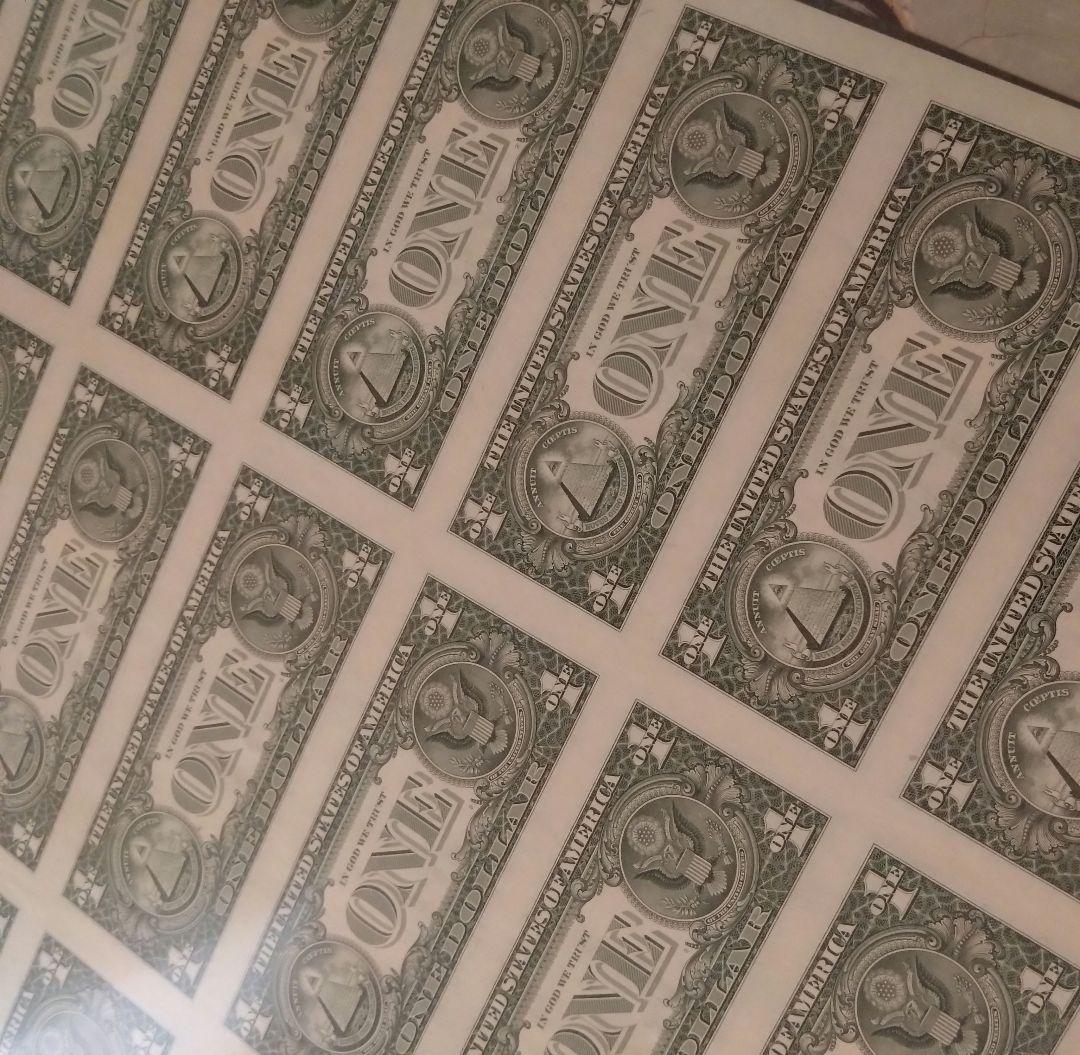 米ドル １ドル紙幣シート 32枚 未裁断 アメリカ 1ドル札 コレクション品
