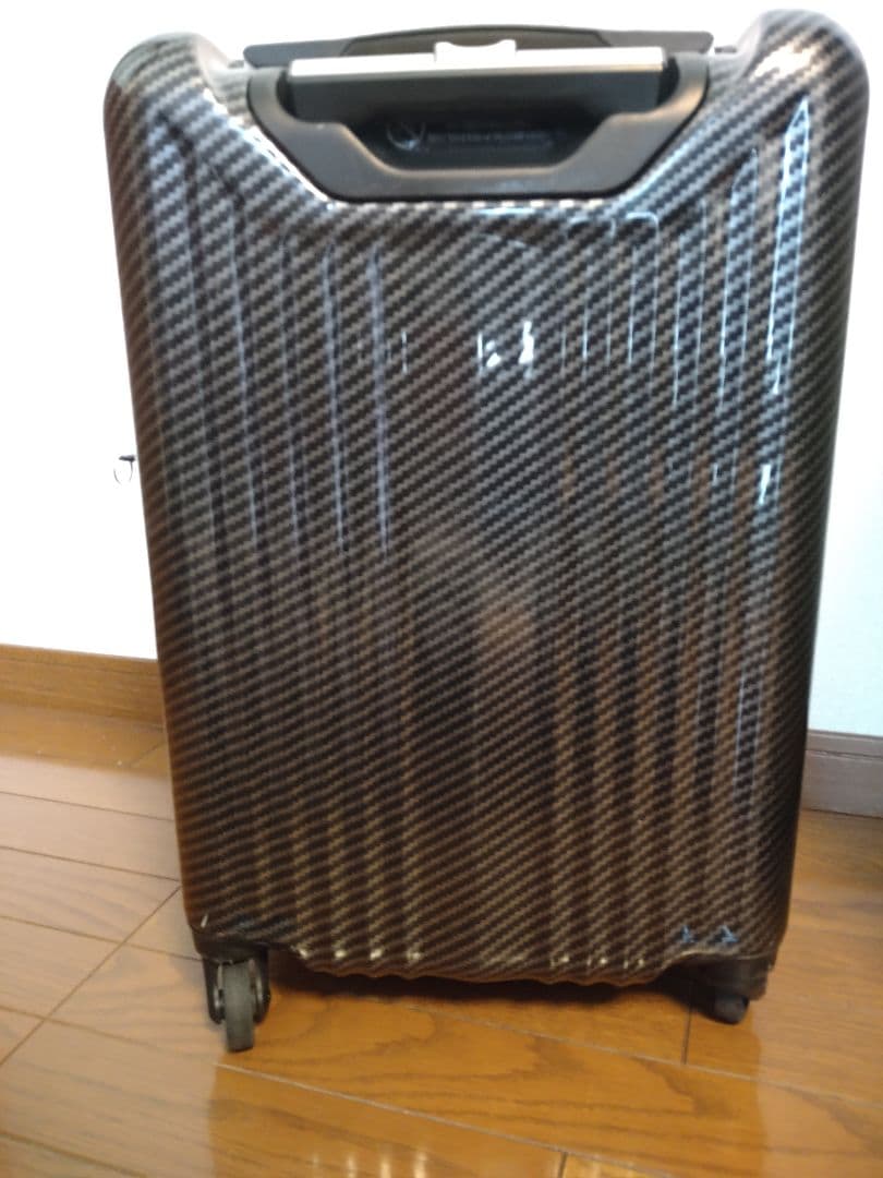 まー　レジェンドウォーカー　38L ブラックシルバーカーボン　スーツケース