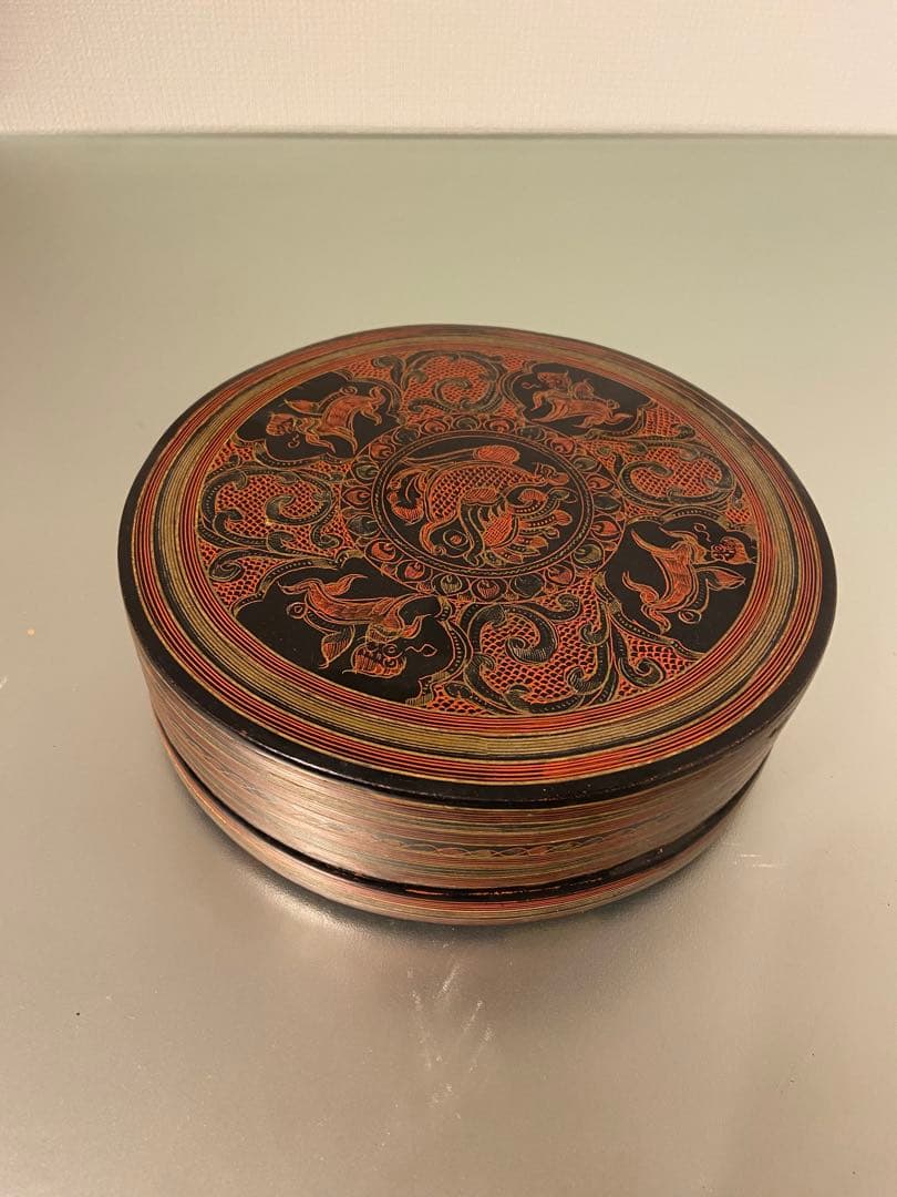 ビルマ70年代 漆器 重箱 装飾的模様 仕切り付き