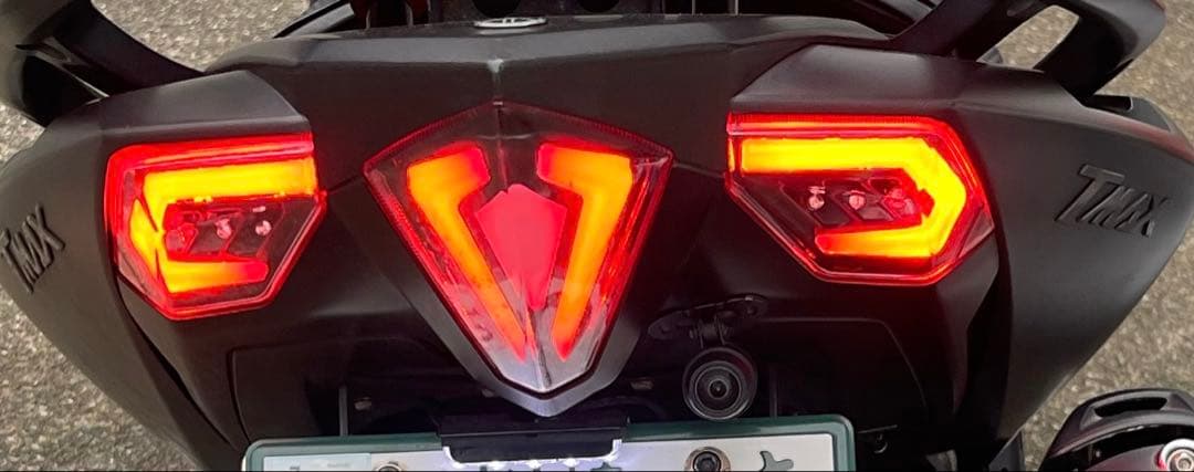 t-max530 2012年フロントリアテールライトセット