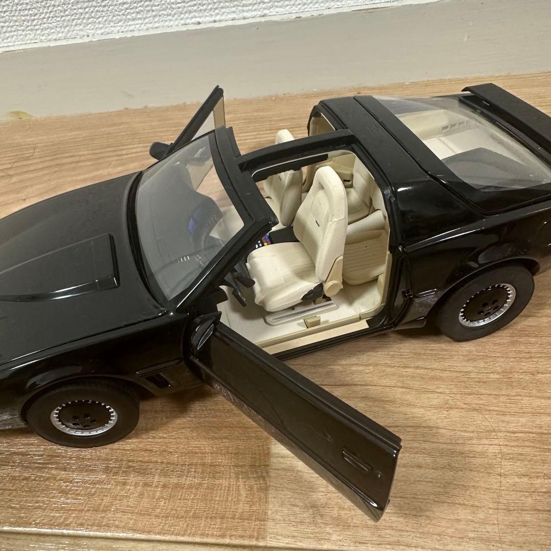 ナイトライダー　キット　KNIGHTRIDER K.I.T.T 1/18スケール