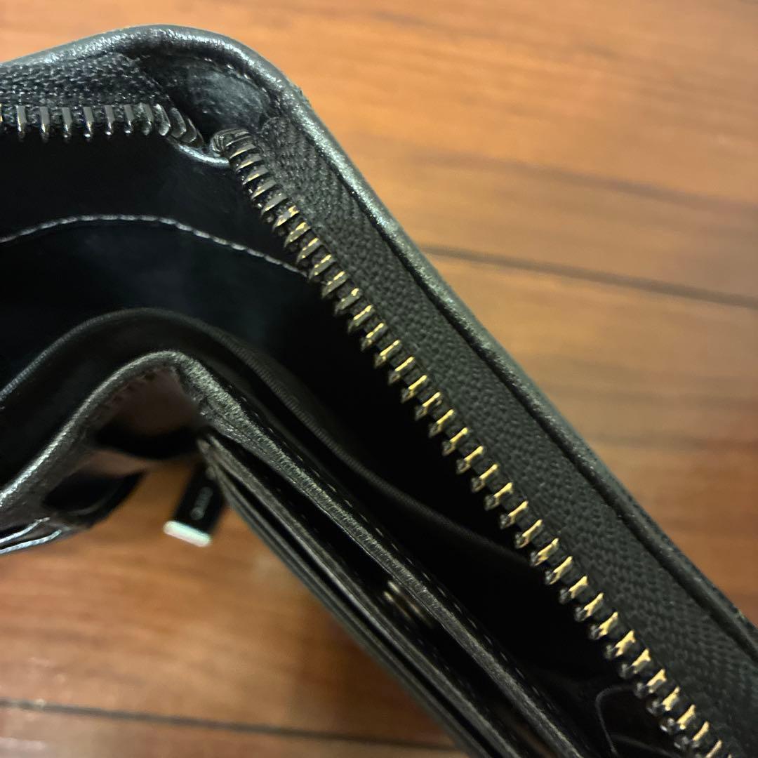 ヒコロハヤシ　二つ折り財布