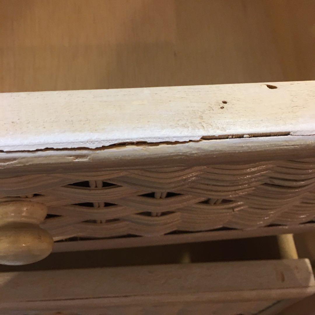 ヴィンテージ　ホワイトラタン 4段チェスト☆