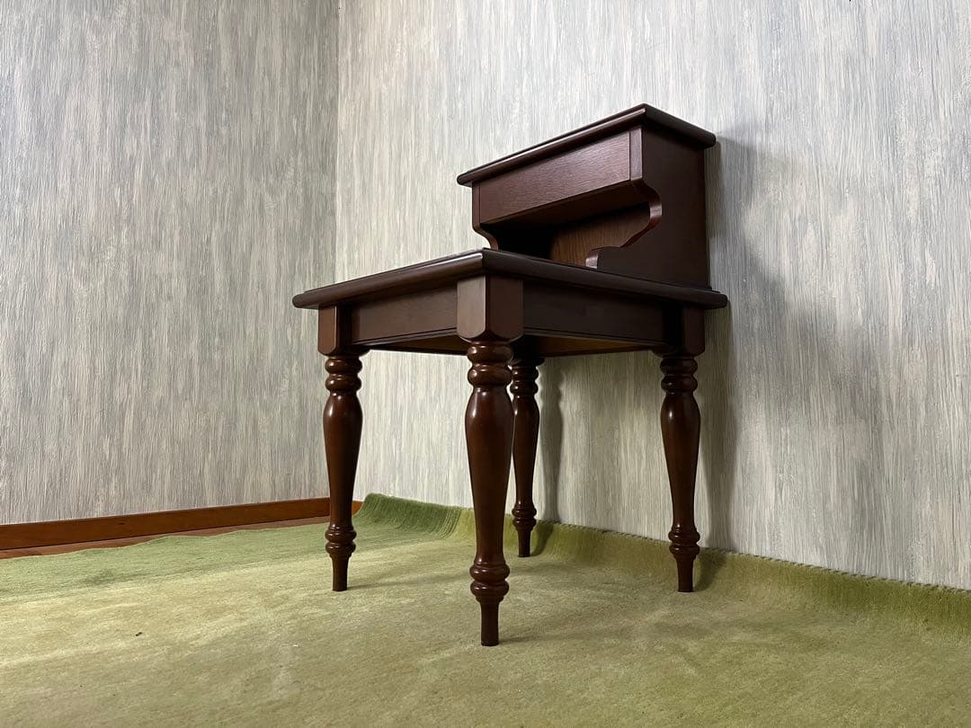 フランスベッド社製　ナイトテーブル