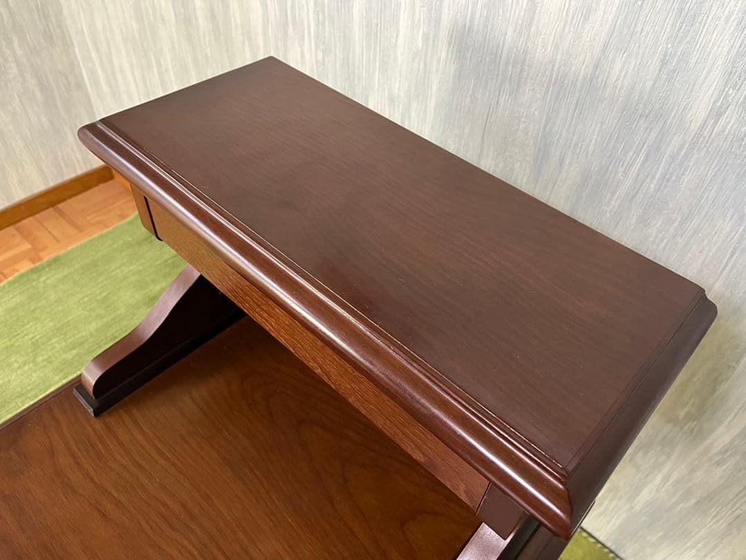 フランスベッド社製　ナイトテーブル