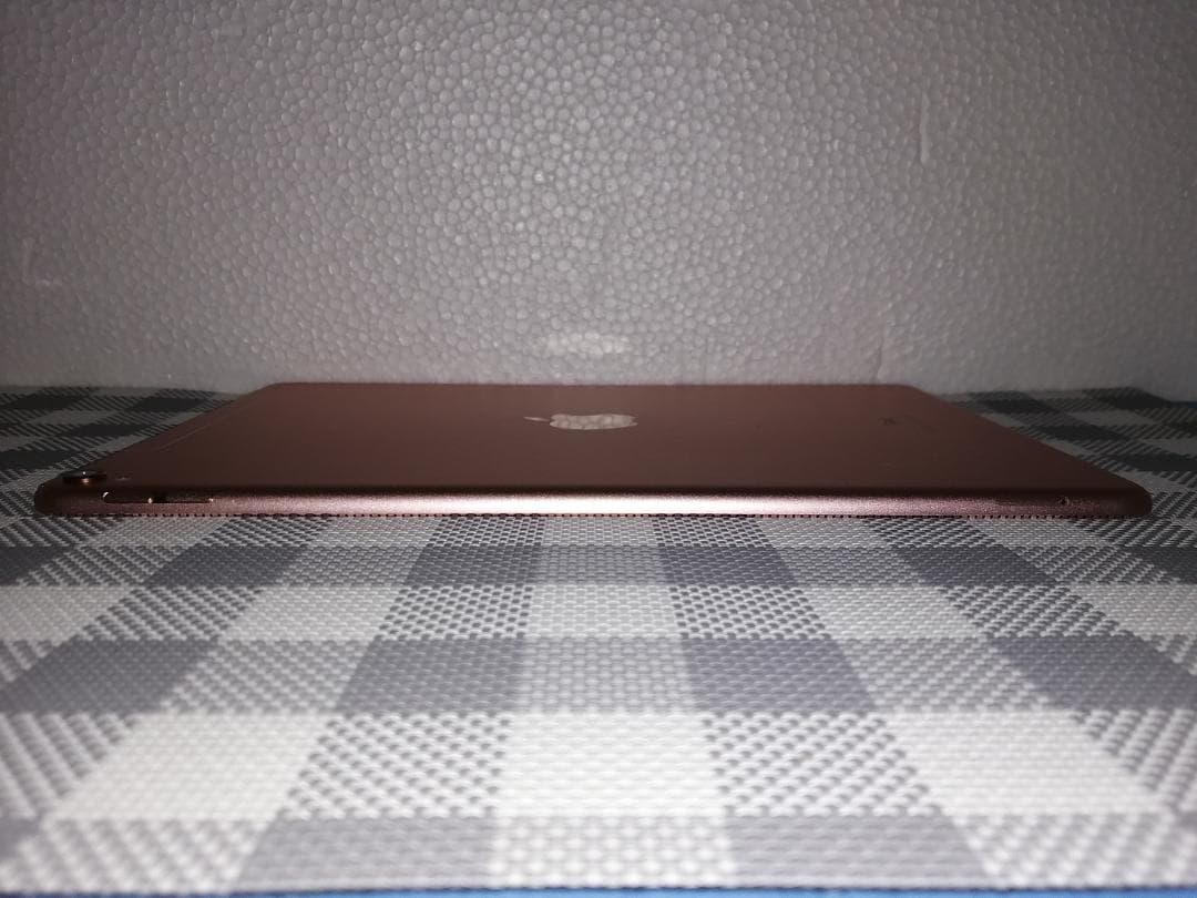 iPad Pro 10.5インチ 64GB MQF22J/A 国内版SIMフリー