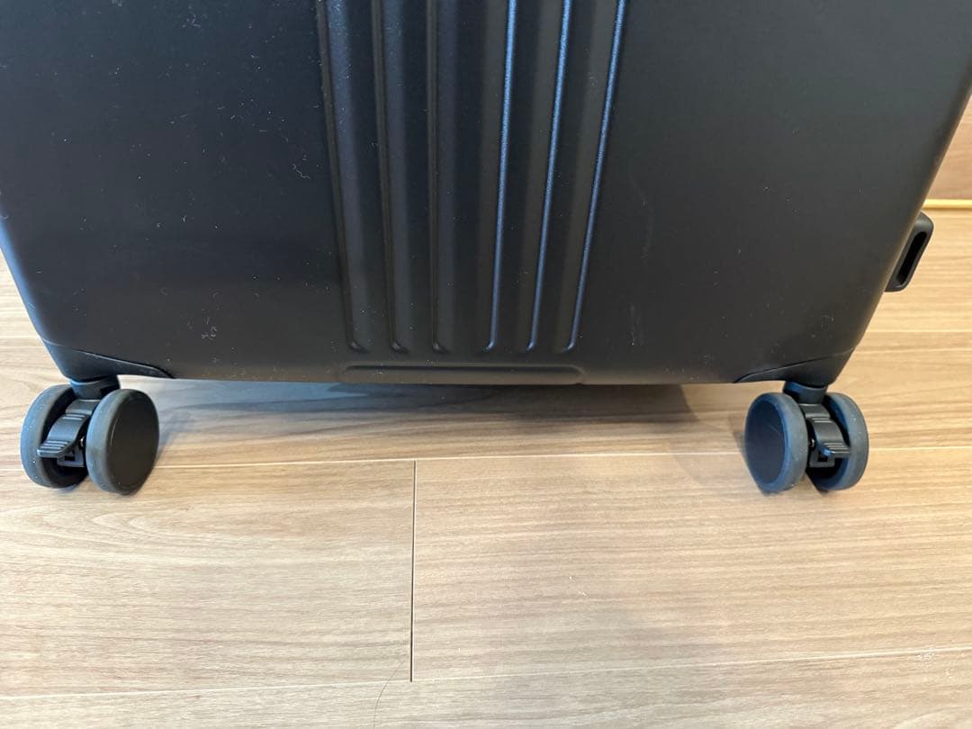 【新品未使用】キャリースーツケース （7泊〜向け85〜100L）黒 ストッパー付
