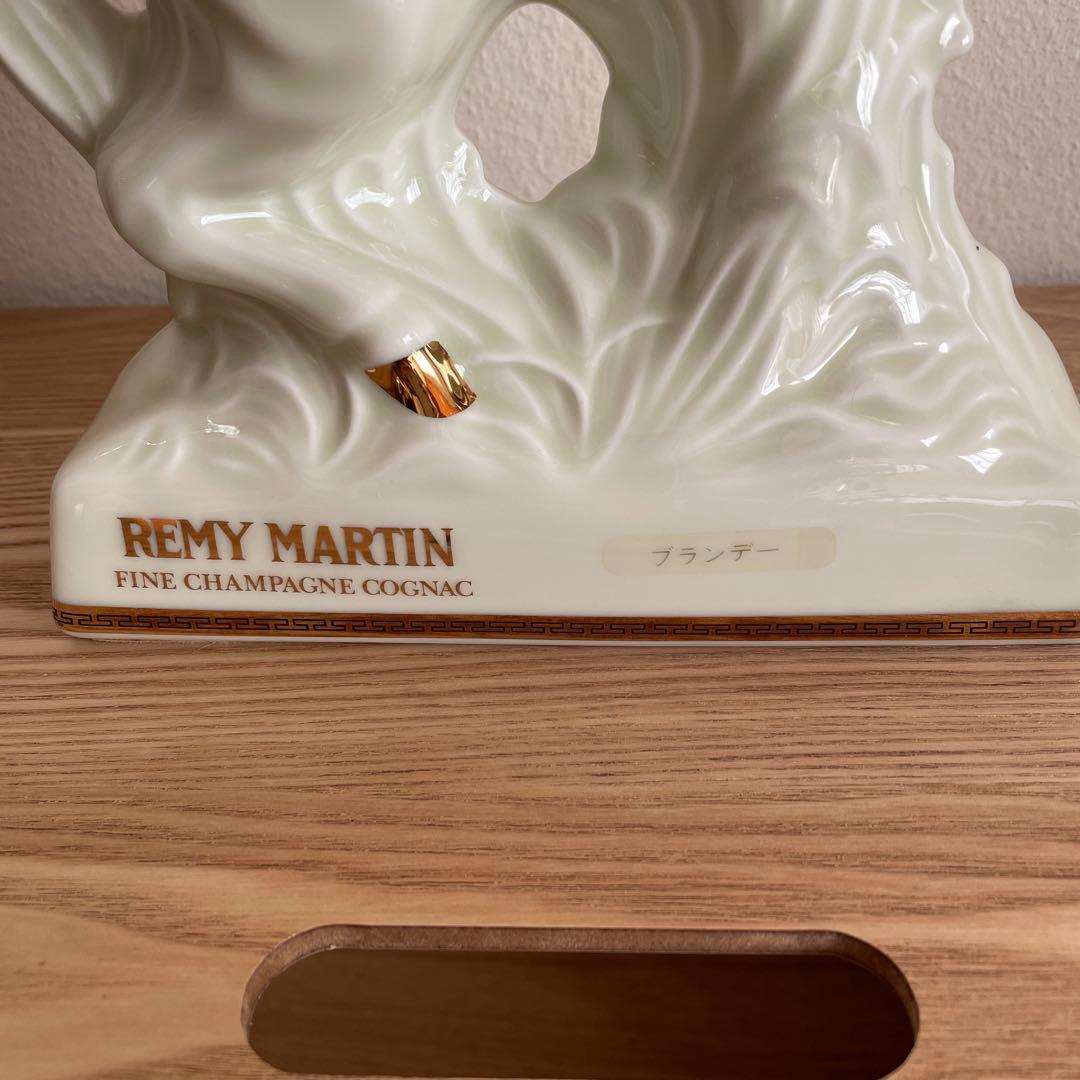 値下げ　レミーマルタン　REMY MARTIN ケンタウロス　白　未開封