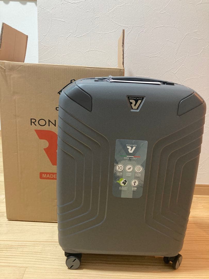 新品イタリア製キャリーケース　ロンカート　イプシロン35～40L グレー