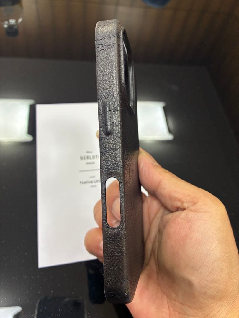 BERLUTI iPhone16PRO用ケース