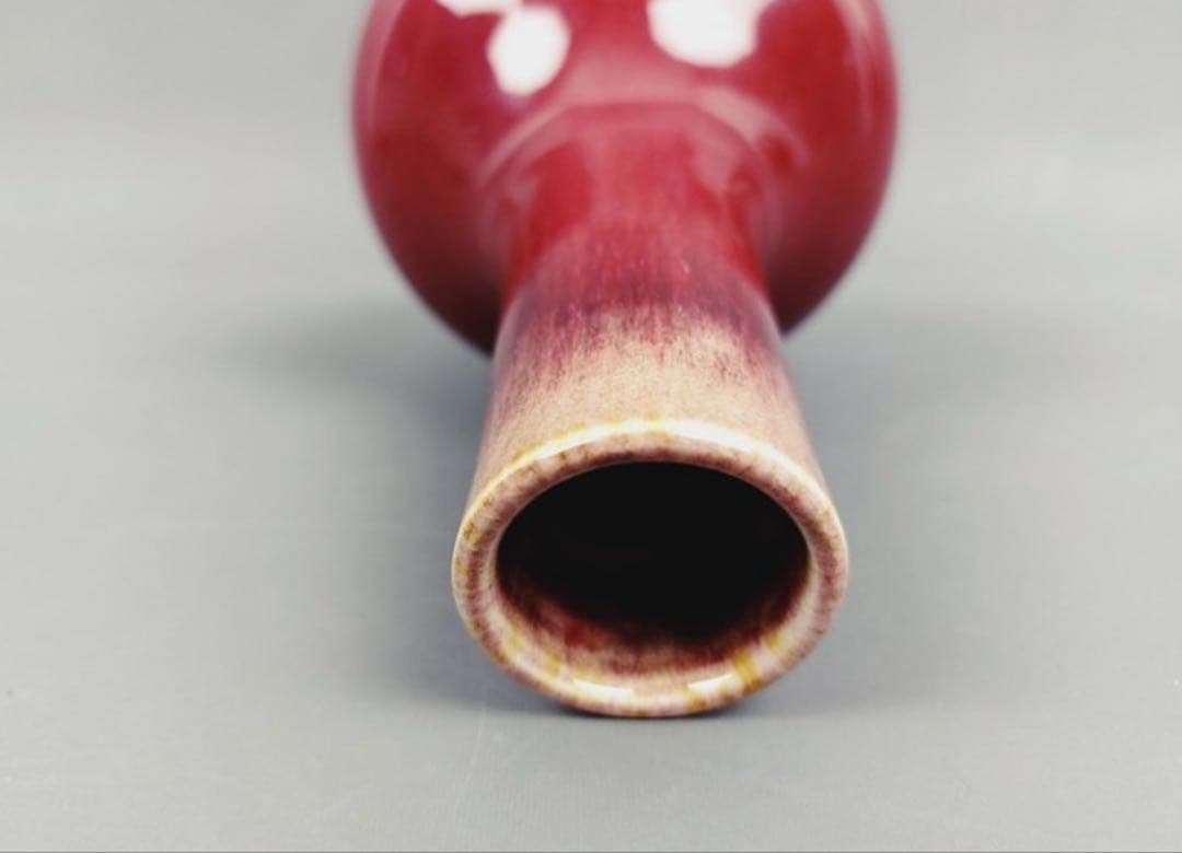 中国古美術品　清の時代　郎窯紅　天球瓶　花瓶　高さ約18cm