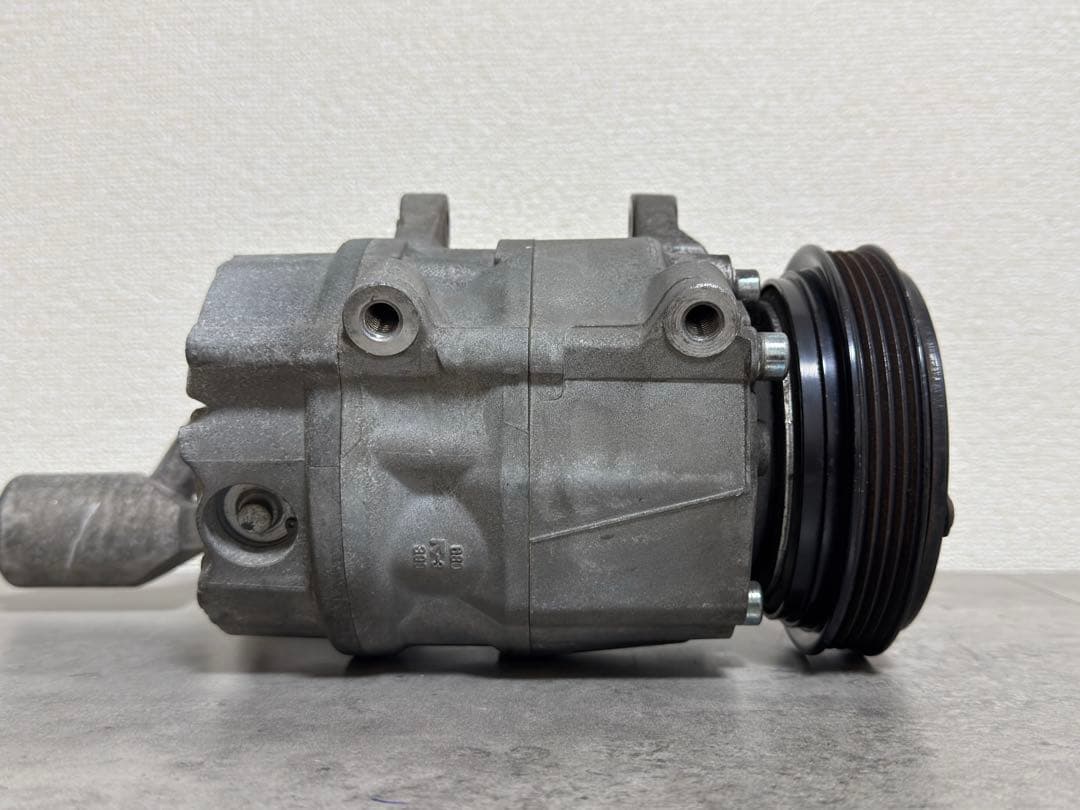 C34 ローレル エアコンコンプレッサー RB20E 92600-70T16