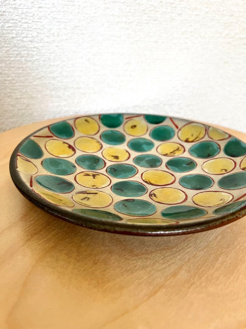 【山田真萬】　赤絵皿6寸 19cm