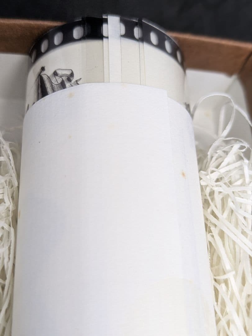 鳩山郁子　豆本と、サイン入りCAMERA Ｄａｙｓのフィル厶、（上箱無し）ら２個