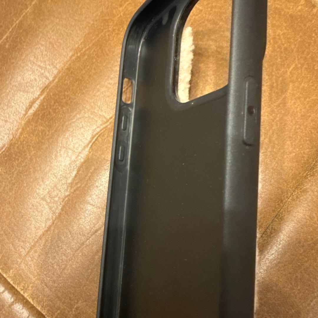 PRADA ファー iPhone14pro ケース