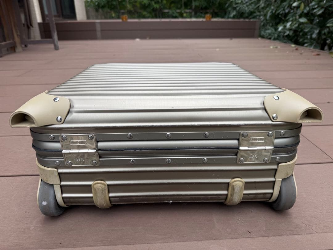 廃盤 リモワ ゴールド アタッシュ ビジネス キャリーケース トパーズ