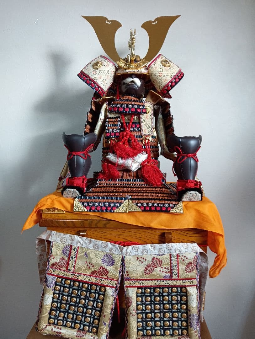 端午の節句大型サイズ全長９８センチサイズ鎌倉時代作風昭和後期鎧兜飾り置物