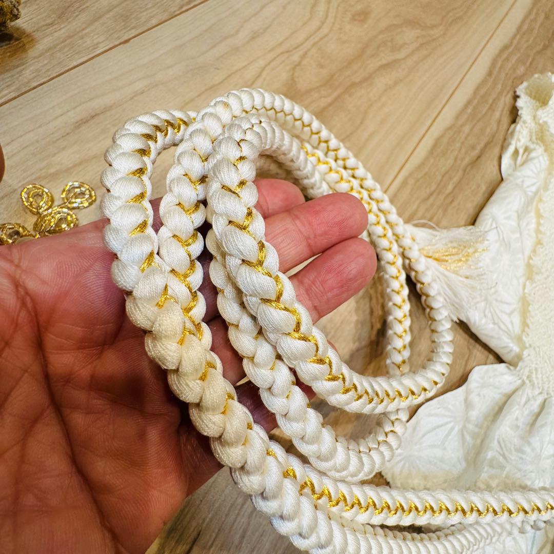 超美品　正絹　振袖用　帯揚げ　帯締め　帯飾り　刺繍襟　5点セット　金　白　パール